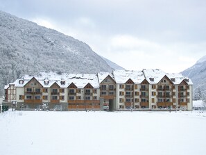 Exterior - Well-kept Apartment in a Mountain Village (Saint-Mamet)