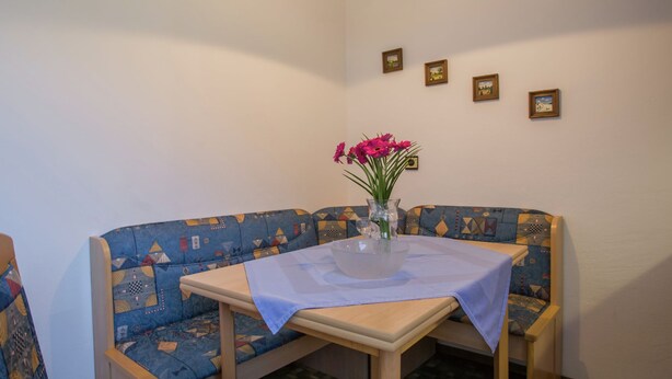 Apartment | Dining
