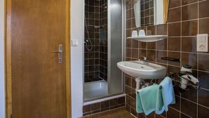 Apartment | Bathroom