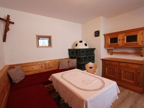 House | Living room - Scenic Holiday Home With Ski Storage, Parking, Balcony (Mariastein)