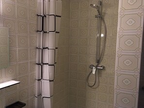 House | Bathroom | Shower, towels - Scenic Holiday Home With Ski Storage, Parking, Balcony (Mariastein)