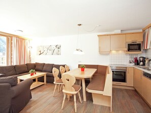 Chalet | Private kitchen - Chic Chalet Wald in Pinzgau With Pool (Wald im Pinzgau)