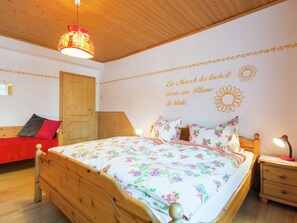 House | 5 bedrooms, individually furnished, bed sheets - Renovated Mountain Retreat Stay (Michaelerberg-Pruggern)