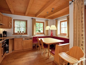 Chalet | Private kitchen | High chair - Chalet for 10 People With Access to the Swimming Pool (Wald im Pinzgau)