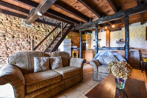 House | Living room - Peaceful Getaway in Teilhet (Teilhet)