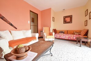 Living room - Holiday Home Talairan With Pool and BBQ (Talairan)