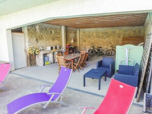 Balcony - Holiday Home Talairan With Pool and BBQ (Talairan)