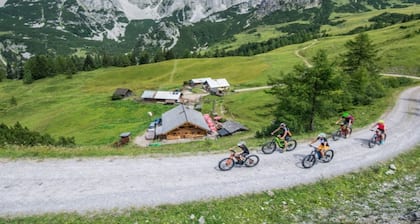 Chalet in Annaberg-lungotz With a Community Pool