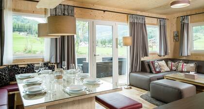 Luxurious Chalet in Sankt Georgen ob Murau with Hot Tub