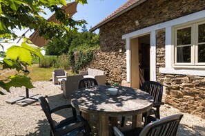 Cottage | Balcony - Cottage in Chaleix Near Forest and Lake (Chalais)