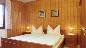 Apartment | 2 Schlafzimmer, individuell eingerichtet, Bettwäsche
