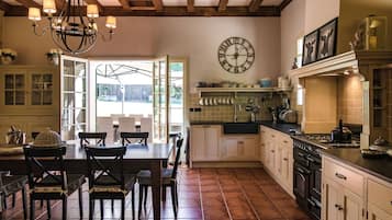 House | Dining