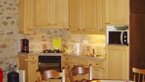 Cottage | Private kitchen | Fridge, microwave, oven, stovetop - Former Coach House in a Castle With Park Garden, Large Swimming Pool in Ardeche (Saint-Prix)
