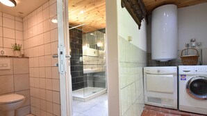 House | Reception - Farmhouse in Fours With Courtyard, Terrace, Fenced Garden (Fours)