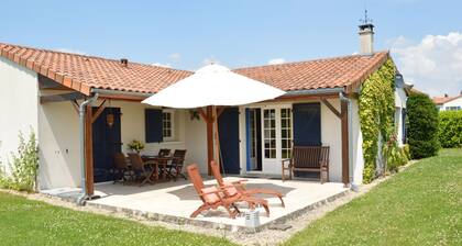 Single Storey Villa, Right Beside an Internationally Renowned 27hole Golf Course