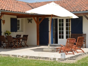 Balcony - Single Storey Villa, Right Beside an Internationally Renowned 27hole Golf Course (Vasles)