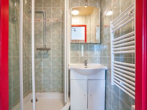 Shower - Authentic Chalet in a Unique Location, Near the Pistes in the Heart of the Vosges (Fresse-sur-Moselle)