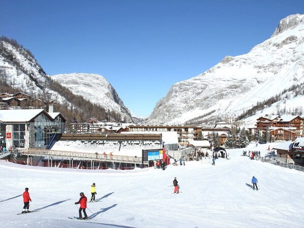 Exterior - Lovely Chalet at the Bellevarde ski Lift in Espace Killy (Val-d'Isere)