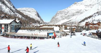 Lovely Chalet at the Bellevarde ski Lift in Espace Killy