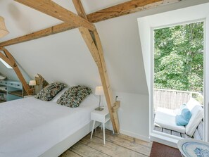 Room amenity - Picturesque Fisherman's House in Scheveningen near Shops (The Hague)