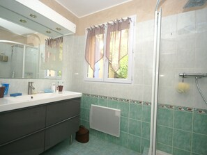 Ferienhaus | Badezimmer | Dusche
