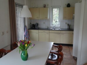 Ferienhaus | Eigene Küche | Kühlschrank, Mikrowelle, Geschirrspüler