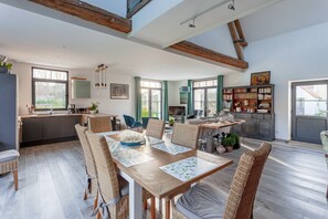 House | Dining - Holiday Home in Escalles Near Cap Blanc Nez (Escalles)