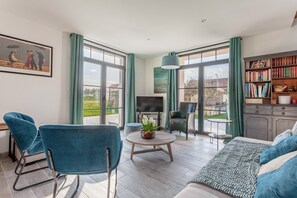 House | Living room - Holiday Home in Escalles Near Cap Blanc Nez (Escalles)