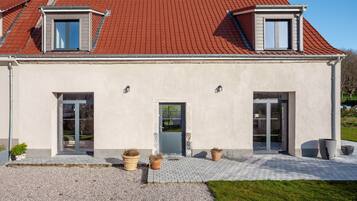 House | Exterior