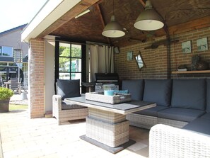 House | Balcony - Spacious Holiday Home in Limmen With Terrace (Limmen)
