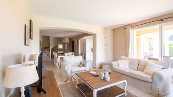 House | Living room