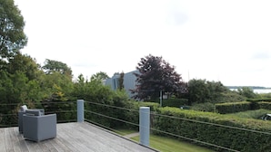 Balcony - Wonderful Holiday Home With Large Garden, Within 100 Metres of the Veerse Lake (Kamperland)