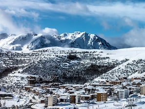 Exterior - Stylish Apartment Near the Ski-slopes of L'alpe Dhuez (Huez)