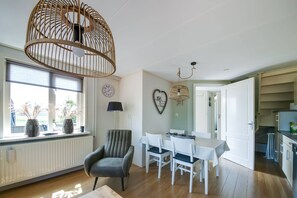 Apartment | Dining - Apartment in Callantsoog Near North Holland Coast (t Zand)