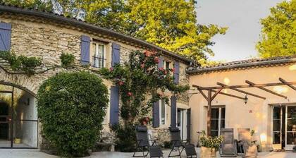 Characteristic Appartement With Swimming Pool, Completely Renovated
