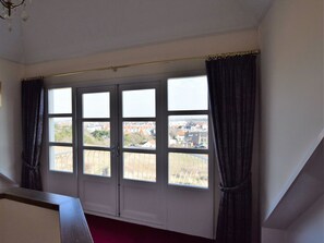 4 chambres, minibar, ameublement personnalisé, draps fournis