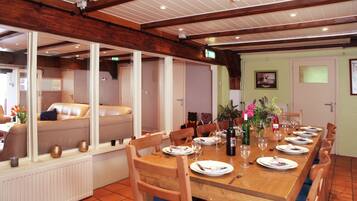 House | Dining