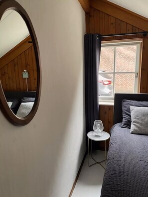 House | 3 bedrooms, individually furnished