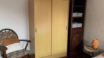 House | 3 bedrooms, individually furnished