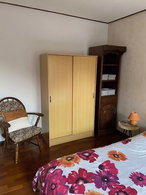 3 chambres, ameublement personnalisé
