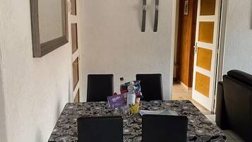 House | Dining