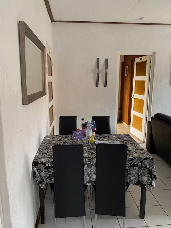 House | Dining