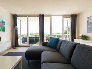 Villa | Living room - Luxurious Villa in Limeyrat France With Private Pool (Limeyrat)