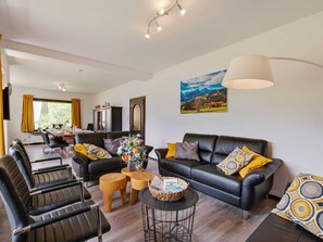 Living room - Holiday Apartment in Koetschach (Kotschach-Mauthen)