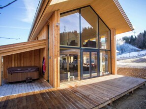 Chalet | Exterior - Luxurious Chalet in Sankt Georgen ob Murau with Hot Tub (Sankt Georgen am Kreischberg)
