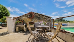 House | Balcony - Welcoming Home in Fléac-sur-seugne With Pool (Fléac-sur-Seugne)