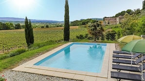 Pool - Charming Holiday Home in Vaison-la-romaine With Private Pool (Vinsobres)