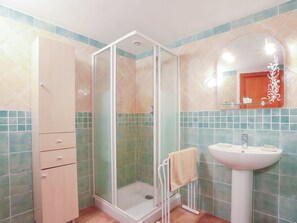 House | Bathroom | Shower - Charming Holiday Home in Vaison-la-romaine With Private Pool (Vinsobres)