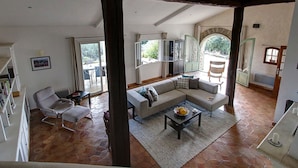 Villa | Living room | DVD player - Quaint Villa in Pignans With Swimming Pool (Pignans)