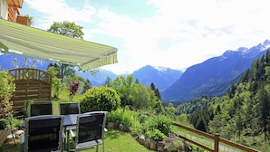 Apartment | Balcony - Spacious Apartment With Garden in Bürserberg (Buerserberg)